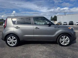 Kia Soul 2015 + 4dr Crossover