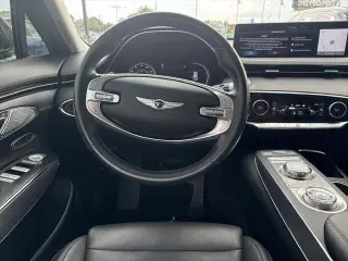 Genesis GV70 2023 AWD 2.5T Estándar 4p SUV