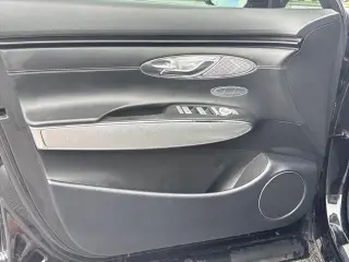 Genesis GV70 2023 AWD 2.5T Estándar 4p SUV
