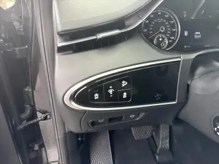 Genesis GV70 2023 AWD 2.5T Estándar 4p SUV