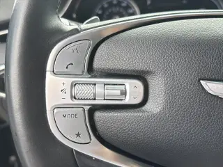 Genesis GV70 2023 AWD 2.5T Estándar 4p SUV