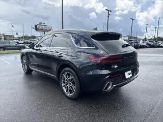Genesis GV70 2023 AWD 2.5T Estándar 4p SUV