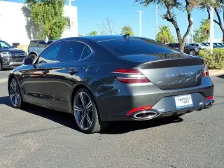 Genesis G70 2024 2.5T Sedán de 4 puertas Standard