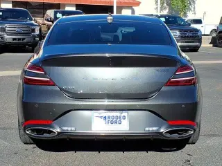 Genesis G70 2024 2.5T Sedán de 4 puertas Standard