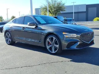Genesis G70 2024 2.5T Sedán de 4 puertas Standard