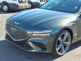 Genesis G70 2024 2.5T Sedán de 4 puertas Standard