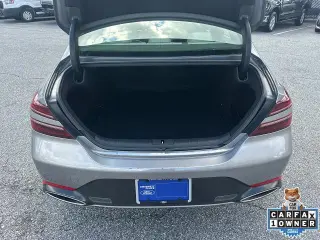 Genesis G70 2025 2.5T Estándar 4p Sedan