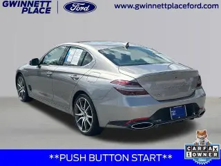 Genesis G70 2025 2.5T Estándar 4p Sedan