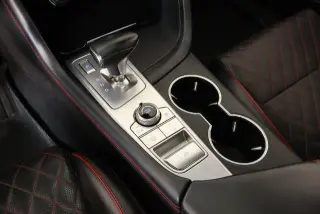 Genesis G70 2019 tracción en las cuatro ruedas 3.3T Avanzado 4dr Sedán