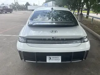 Hyundai IONIQ 6 2024 SEL 4p Sedan