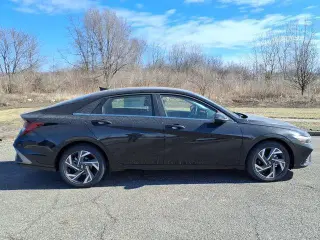 Hyundai ELANTRA 2026 Limited 4p Sedana