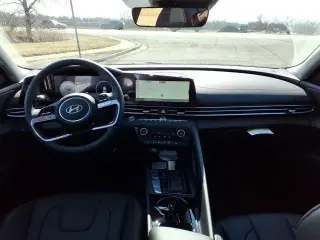Hyundai ELANTRA 2026 Limited 4p Sedana