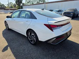 Hyundai ELANTRA 2025 SEL Sport 4dr Sedan