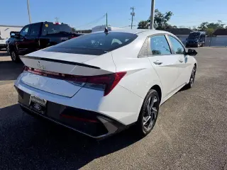Hyundai ELANTRA 2025 SEL Sport 4dr Sedan