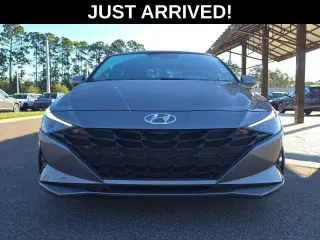 Hyundai ELANTRA 2023 SEL 4p Sedan