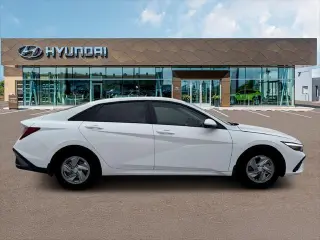 Hyundai ELANTRA 2026 SE 4p Sedan