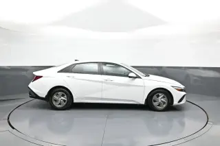 Hyundai ELANTRA 2025 SE 4dr Sedán