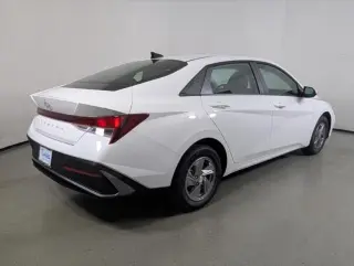 Hyundai ELANTRA 2026 SE 4dr Sedan