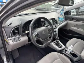 Hyundai ELANTRA 2018 Edición de Valor 4p Sedan