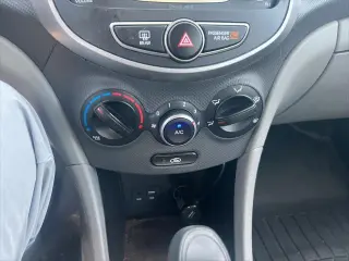 Hyundai ACCENT 2017 SE 4p Sedan 6A