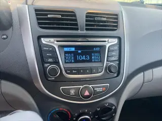 Hyundai ACCENT 2017 SE 4p Sedan 6A