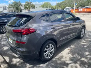 Hyundai TUCSON 2021 SE 4dr SUV