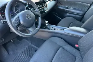 Toyota C-HR 2019 LE 4dr Crossover