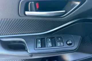 Toyota C-HR 2019 LE 4dr Crossover