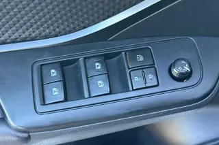 Toyota C-HR 2019 LE 4dr Crossover