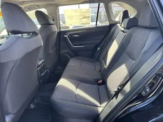 Toyota RAV4 Hybrid 2025 AWD XLE 4dr SUV