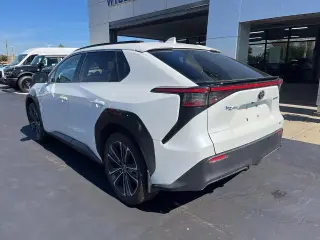 Toyota bZ4X 2023 AWD Limited 4dr Crossover
