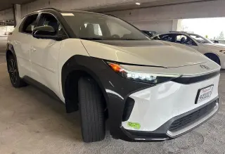 Toyota bZ4X 2023 Limited 4dr Crossover