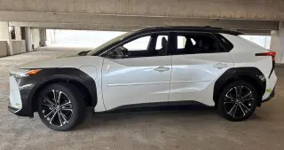Toyota bZ4X 2023 Limited 4dr Crossover