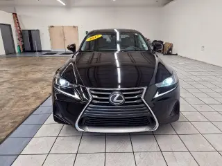Lexus IS 200t 2017 4p Sedan