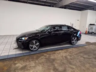 Lexus IS 200t 2017 4p Sedan
