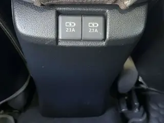 Toyota Prius 2020 LE 4dr Hatchback