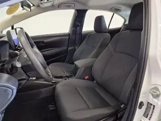 Toyota Corolla Hybrid 2025 LE 4dr Sedán