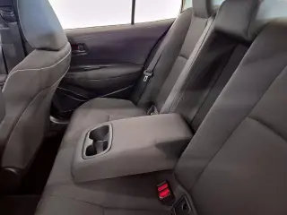 Toyota Corolla Hybrid 2025 LE 4dr Sedán