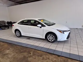 Toyota Corolla Hybrid 2025 LE 4dr Sedán