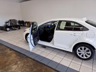 Toyota Corolla Hybrid 2025 LE 4dr Sedán