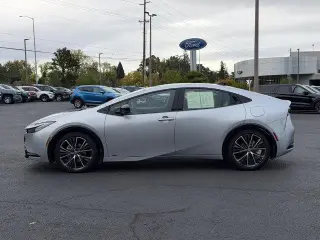 Toyota Prius 2024 AWD Limited 4dr Hatchback