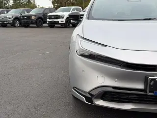 Toyota Prius 2024 AWD Limited 4dr Hatchback