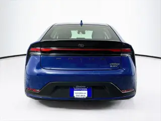 Toyota Prius 2024 LE 4p Hatchback