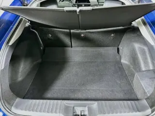 Toyota Prius 2024 LE 4p Hatchback