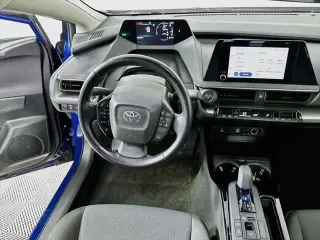 Toyota Prius 2024 LE 4p Hatchback