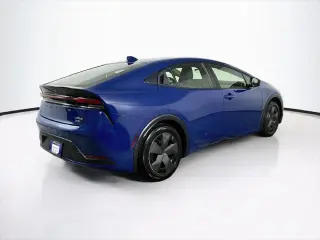 Toyota Prius 2024 LE 4p Hatchback
