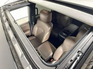 Nissan Armada 2023 4x4 Platinum SUV de 4 puertas