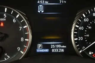 INFINITI Q50 2023 AWD Luxe 4dr Sedán