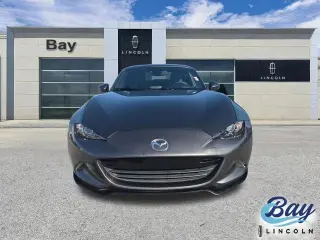 Mazda MX-5 Miata RF 2017 Grand Touring convertible de 2 puertas 6MT