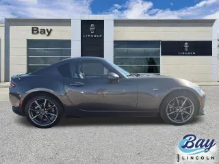 Mazda MX-5 Miata RF 2017 Grand Touring convertible de 2 puertas 6MT